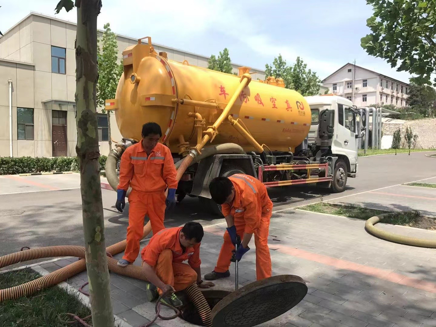 阳城化粪池清理与5-8吨吸粪车施工效率分析